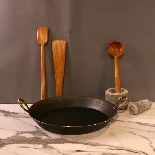 Large Induction-Compatible Iron Paella Pan With Flat Base 1